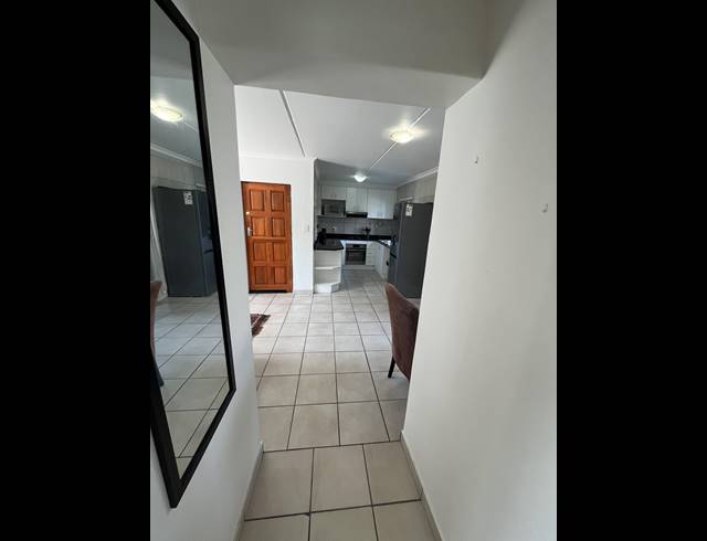 2 BEDROOM APARTMENT TO LET IN BURGUNDY ESTATE